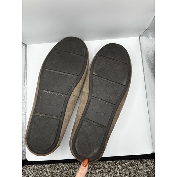 Vionic Athens Shoes Womens 9.5 Tan Suede Loafers Studded Slip On Comfort - Picture 5 of 6